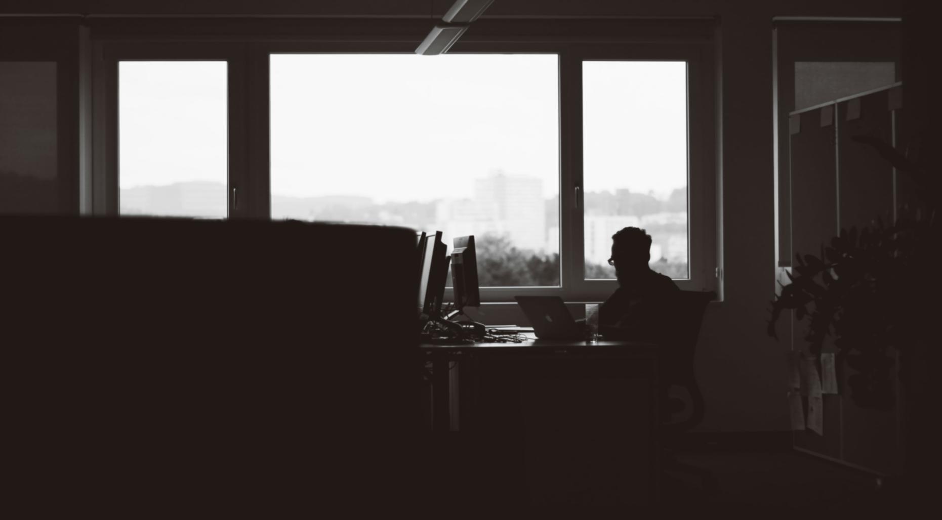 Docker container fundamentals with networking and storage components